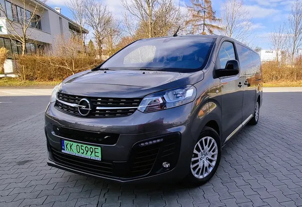 samochody osobowe Opel Zafira cena 198000 przebieg: 2201, rok produkcji 2023 z Kraków